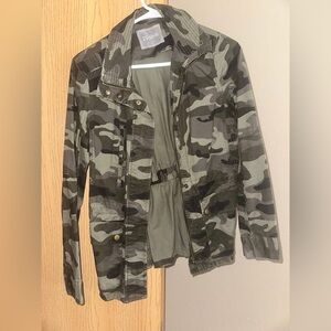 Women's Camo Utility Jacket - Green Camouflage